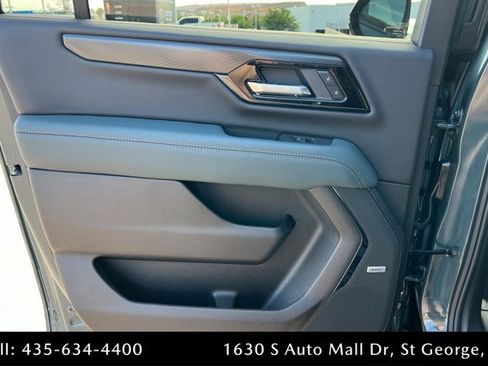 Used 2026 GMC Yukon XL AT4 AWD/4WD image 18