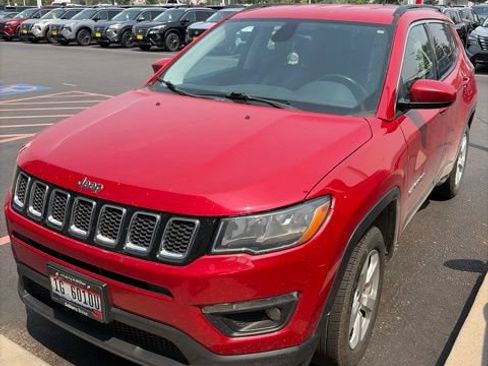 Used 2018 Jeep Compass Latitude w/ Popular Equipment Group AWD/4WD image 14