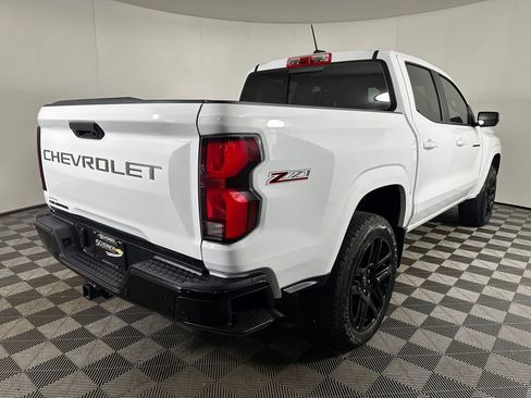 Used 2025 Chevrolet Colorado Z71 w/ Z71 Convenience Package 2 AWD/4WD image 5