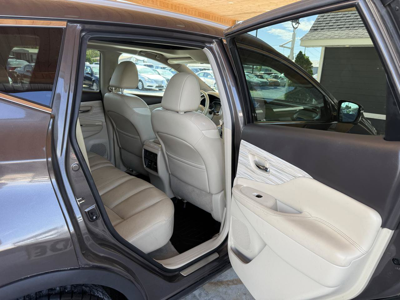 Used 2015 Nissan Murano Platinum w/ Platinum Technology Package AWD/4WD image 49