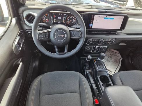 Used 2025 Jeep Wrangler Unlimited Sport AWD/4WD image 8