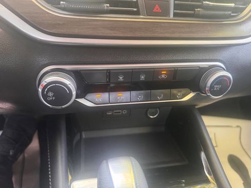 Used 2023 Nissan Altima 2.5 SV image 24