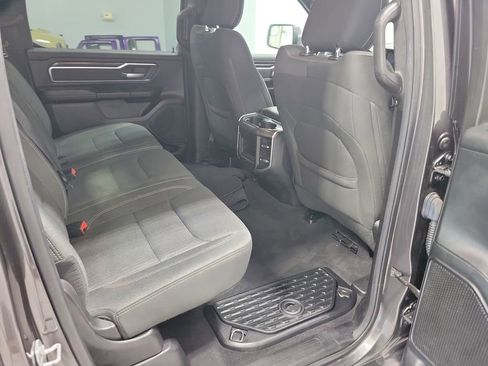 Certified 2019 RAM 1500 Big Horn AWD/4WD image 15