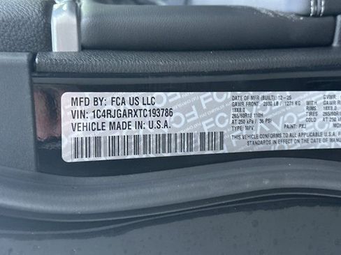 New 2026 Jeep Grand Cherokee Altitude image 32