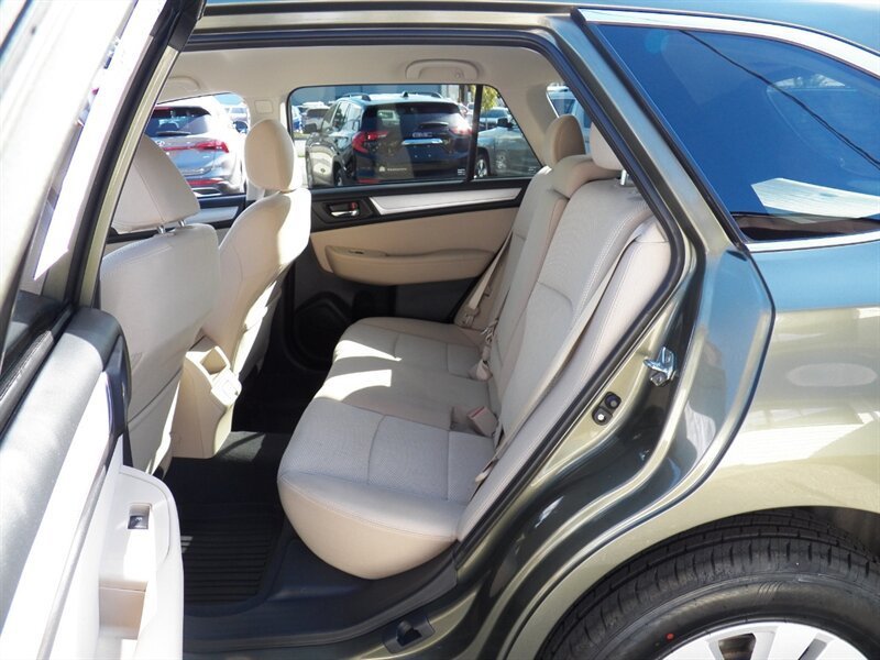 Used 2019 Subaru Outback 2.5i Premium AWD/4WD image 9