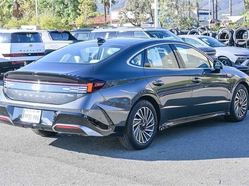 Certified 2025 Hyundai Sonata Limited image 4