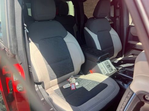 Used 2023 Ford Bronco Wildtrak AWD/4WD image 25