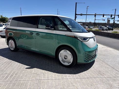 New 2025 Volkswagen ID. Buzz 1st Edition AWD/4WD image 7
