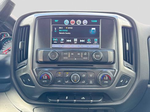 Used 2018 Chevrolet Silverado 1500 LT w/ All Star Edition AWD/4WD image 26