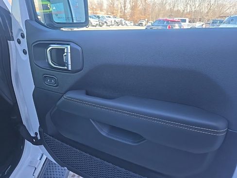 New 2026 Jeep Wrangler Unlimited Sahara AWD/4WD image 74