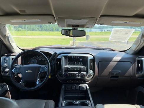 Used 2018 Chevrolet Silverado 1500 LT w/ All Star Edition AWD/4WD image 9