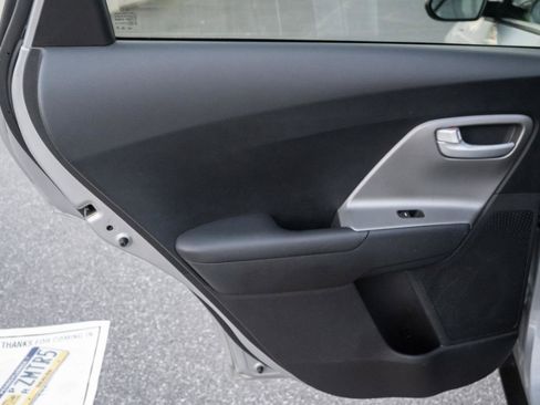 Used 2019 Kia Niro LX image 15