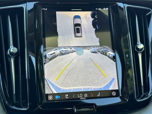 New 2025 Volvo XC60 B5 Ultra w/ Protection Package Premier image 26