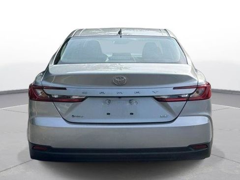 Used 2025 Toyota Camry LE FWD image 7