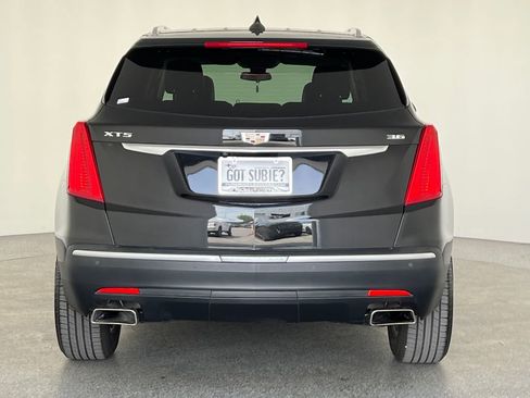 Used 2018 Cadillac XT5 Luxury w/ Driver Awareness Package FWD image 5