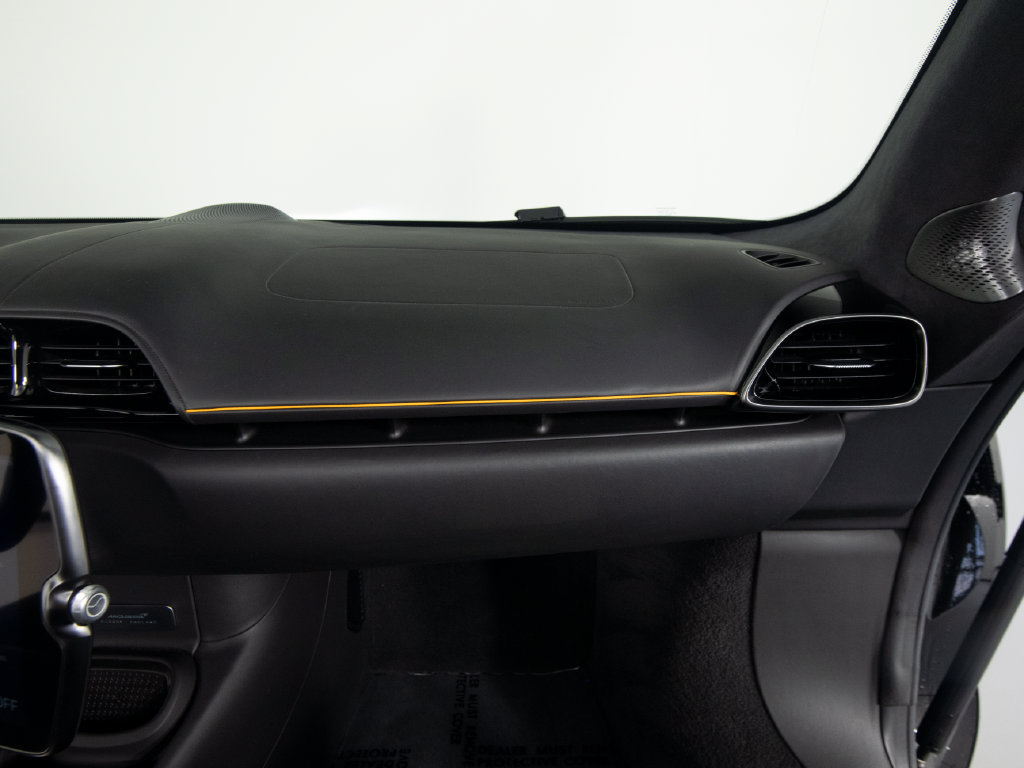 Used 2025 McLaren Artura Spider RWD image 28