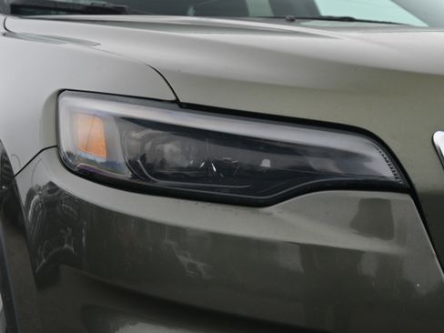 Used 2019 Jeep Cherokee Latitude w/ Popular Appearance Group image 25