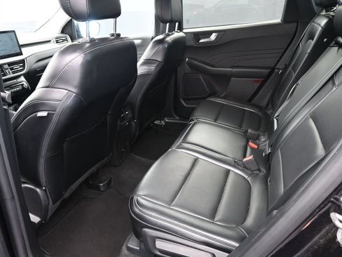Used 2024 Ford Escape Platinum AWD/4WD image 16