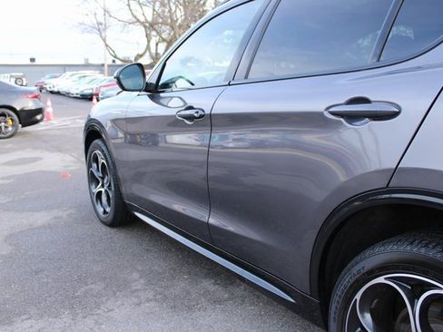 Used 2024 Alfa Romeo Stelvio Veloce image 48