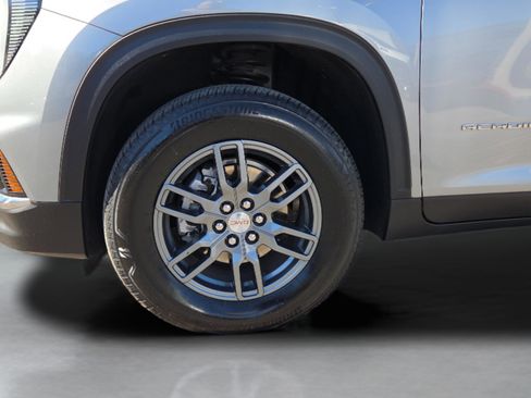 Used 2025 GMC Acadia Elevation image 36