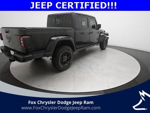 Used 2024 Jeep Gladiator Sport image 34