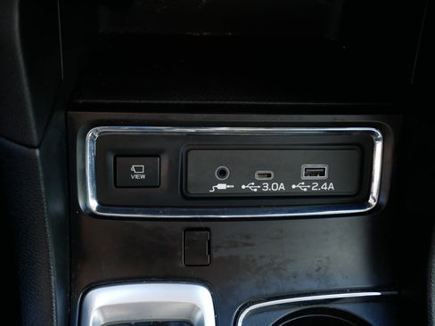 Used 2023 Subaru Ascent Limited w/ Technology Package image 32