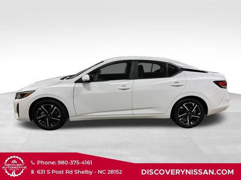 Certified 2024 Nissan Sentra SV FWD image 9