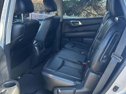 Used 2015 Nissan Pathfinder Platinum image 14