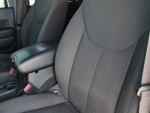 Used 2017 Jeep Wrangler Unlimited Sport image 4