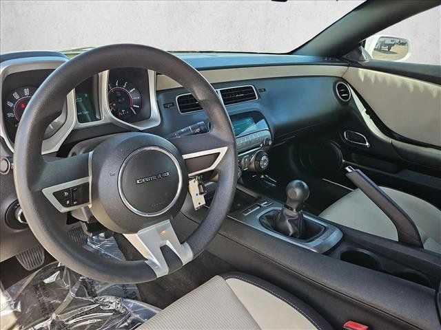 Used 2011 Chevrolet Camaro LT RWD image 12