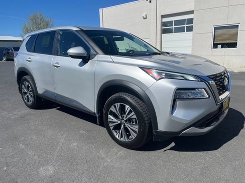 Used 2023 Nissan Rogue SV AWD/4WD image 14