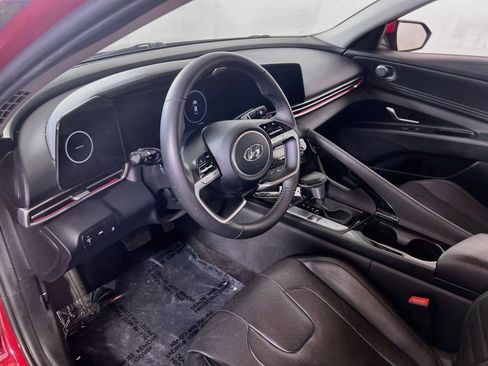 Used 2023 Hyundai Elantra Limited FWD image 9