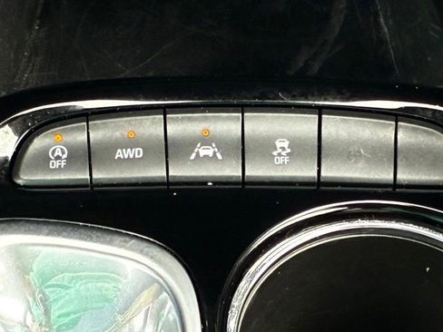 Used 2020 Buick Encore GX Essence w/ Advanced Technology Package AWD/4WD image 25