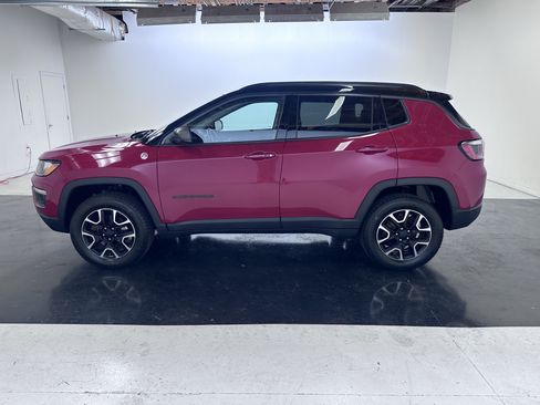 Used 2020 Jeep Compass Trailhawk AWD/4WD image 10