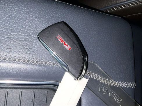 Used 2022 GMC Yukon Denali w/ Denali Premium Package RWD image 14