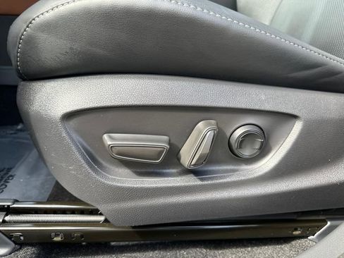 Used 2026 Toyota Crown Limited w/ Advanced Technology Package image 34