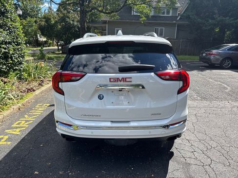Used 2020 GMC Terrain Denali w/ Denali Premium Package AWD/4WD image 9