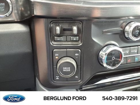 New 2026 Ford F250 Lariat w/ Black Appearance Package AWD/4WD image 22