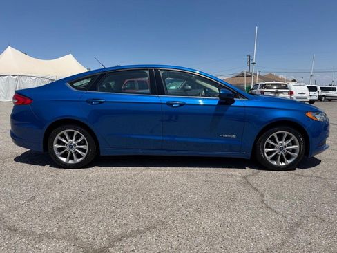 Used 2017 Ford Fusion S FWD image 4