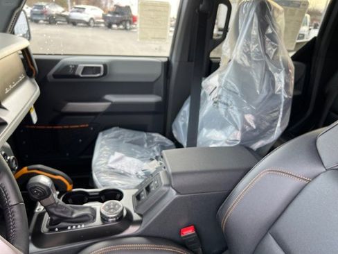 New 2023 Ford Bronco Badlands image 16