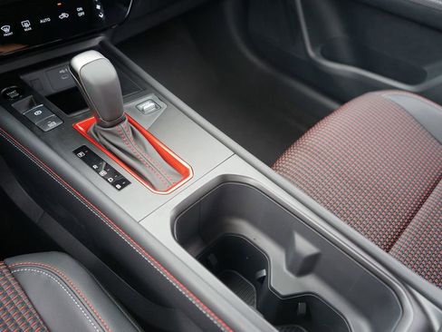 New 2025 Nissan Kicks SR image 19