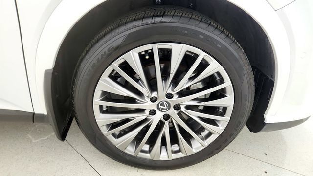 Used 2024 Lexus RX 350 FWD w/ Convenience Package image 81