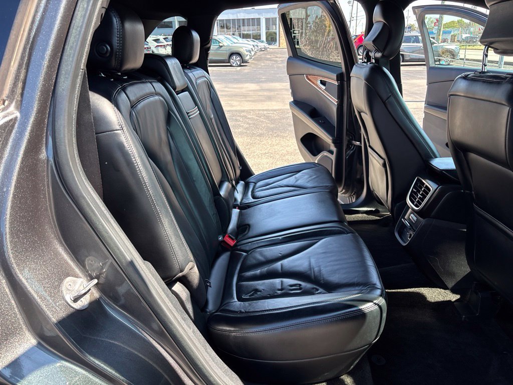 Used 2018 Lincoln MKX Select w/ Lincoln MKX Climate Package FWD image 35
