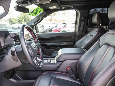 Used 2022 Ford Expedition Max Limited image 24