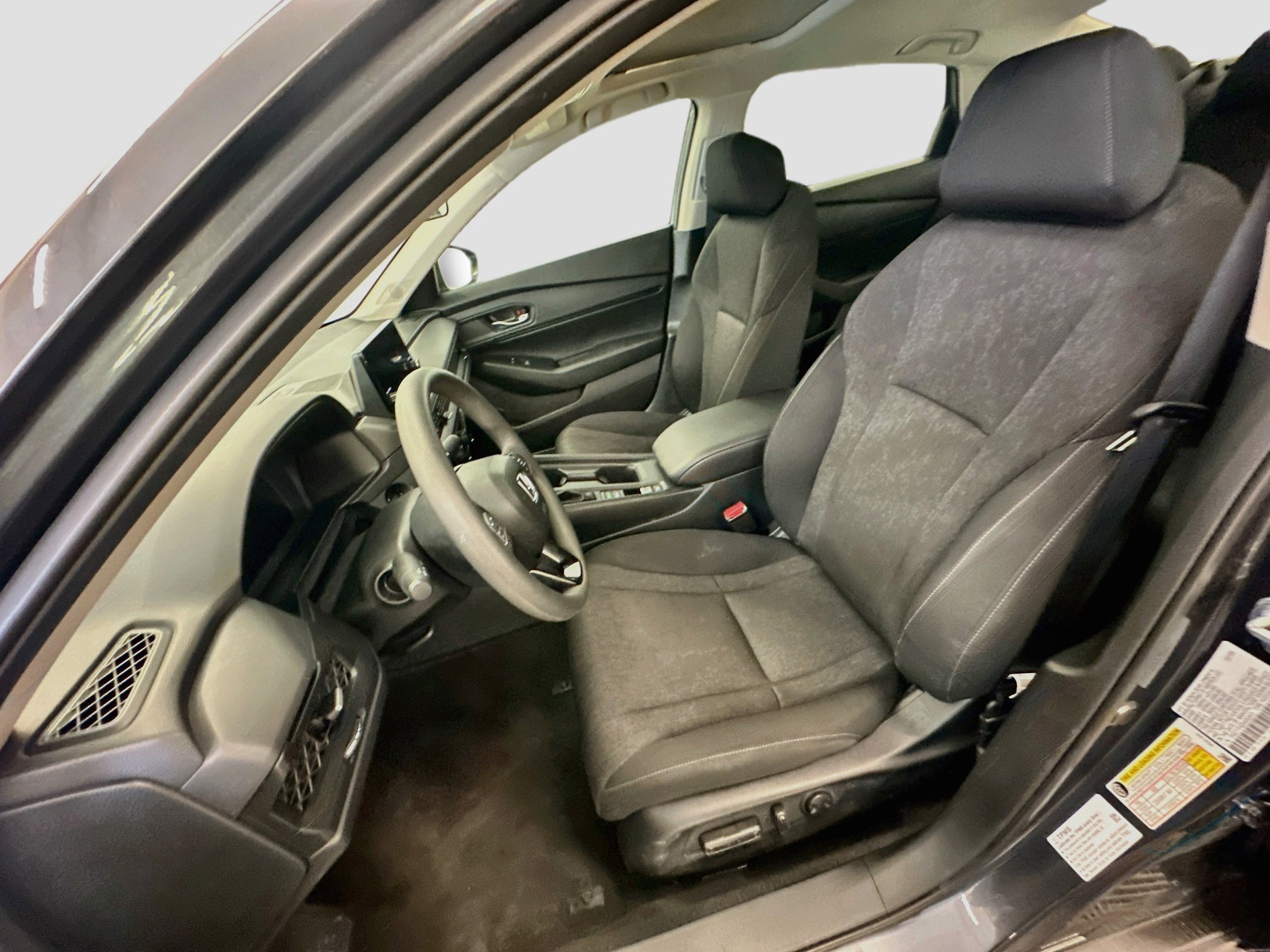 Used 2025 Honda Accord SE image 13
