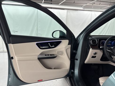 New 2026 Mercedes-Benz GLC 350e 4MATIC image 19