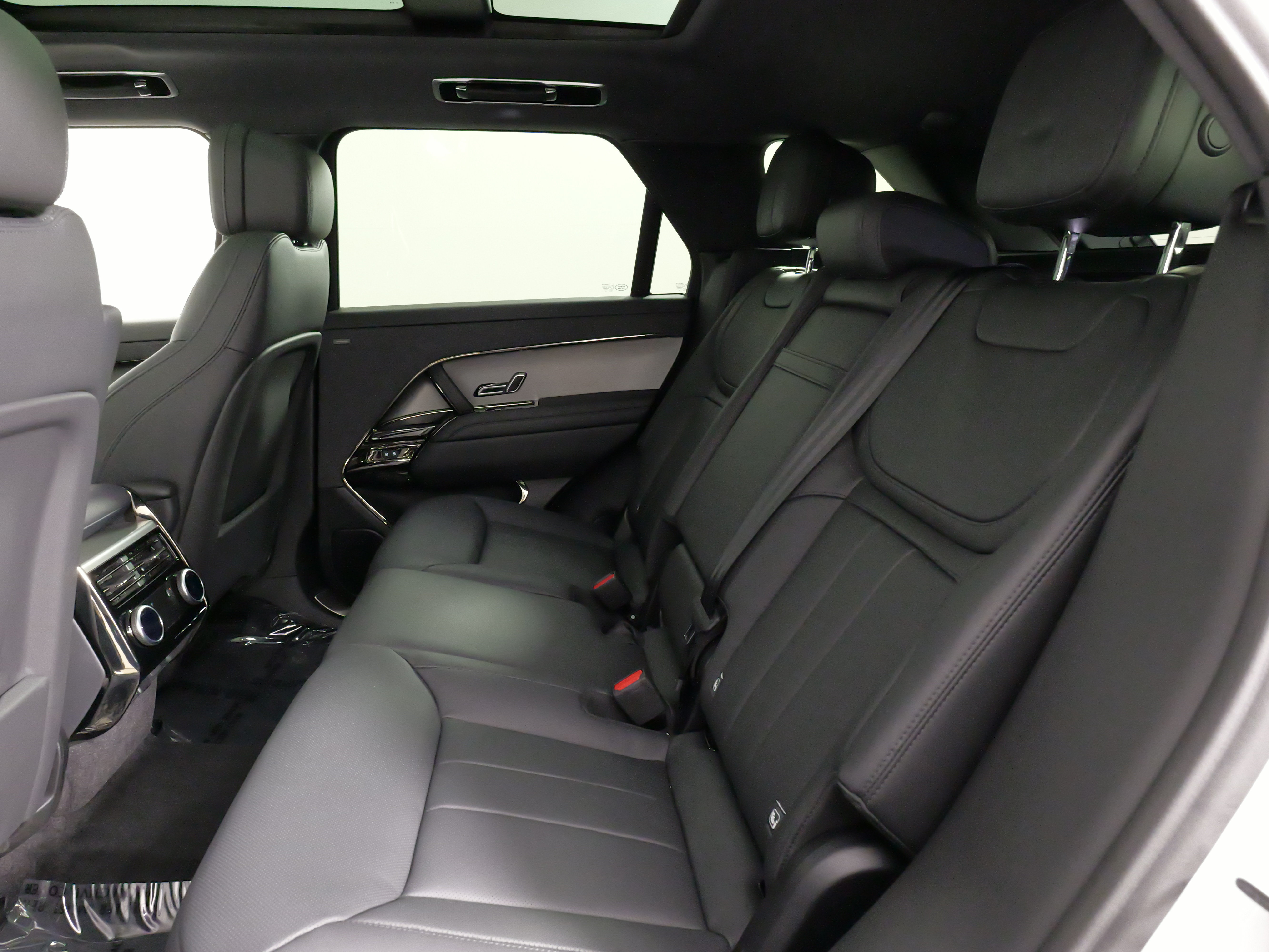 Used 2024 Land Rover Range Rover Sport SE AWD/4WD image 34