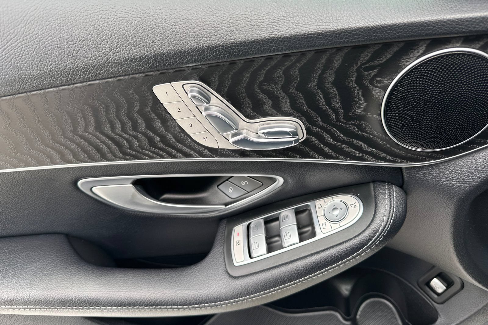Used 2017 Mercedes-Benz C 300 Sedan image 11