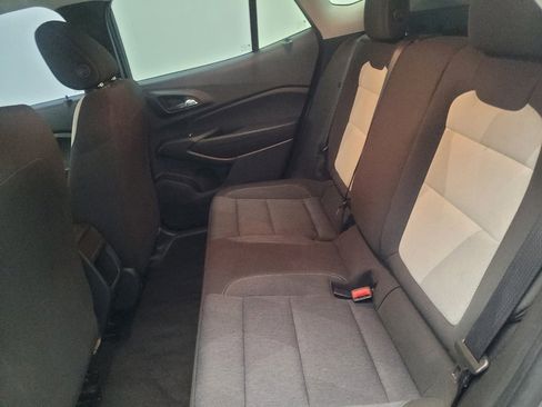 Used 2024 Chevrolet Trax LS image 18