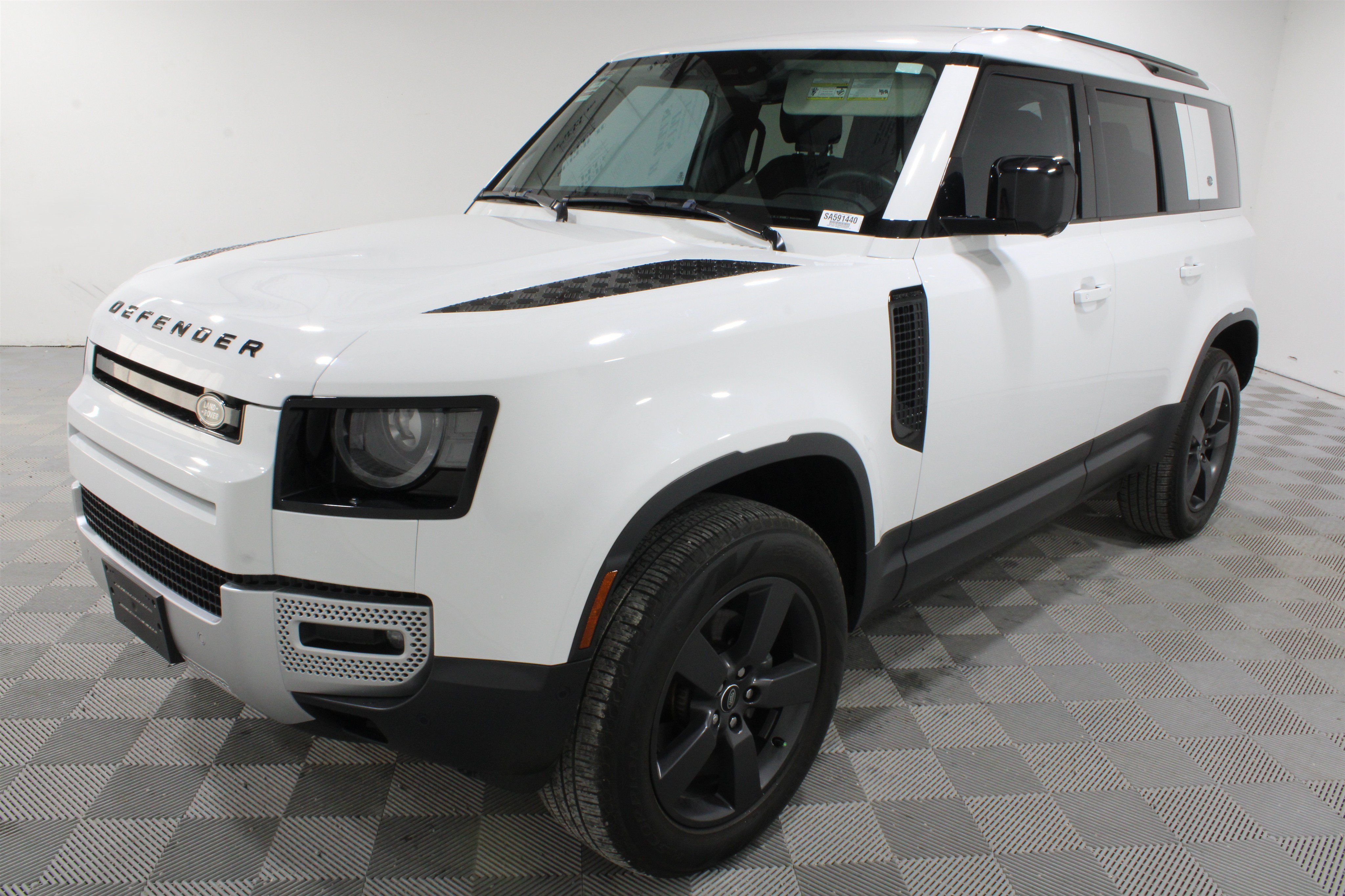 Used 2024 Land Rover Defender 110 S AWD/4WD image 30